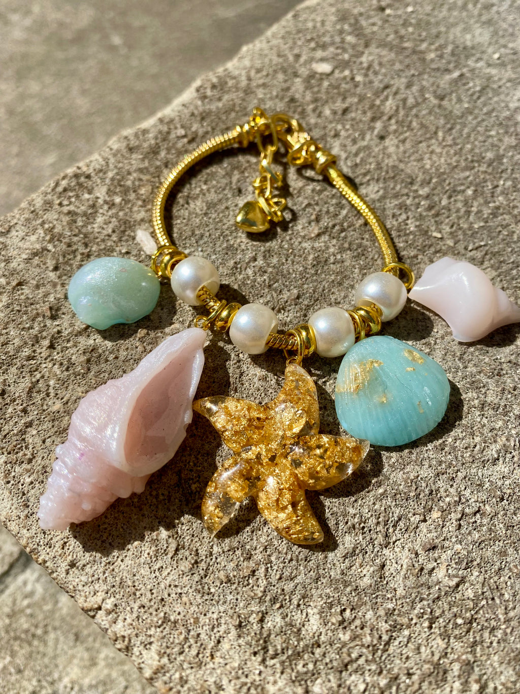 Resin Seashell Charm Bracelet