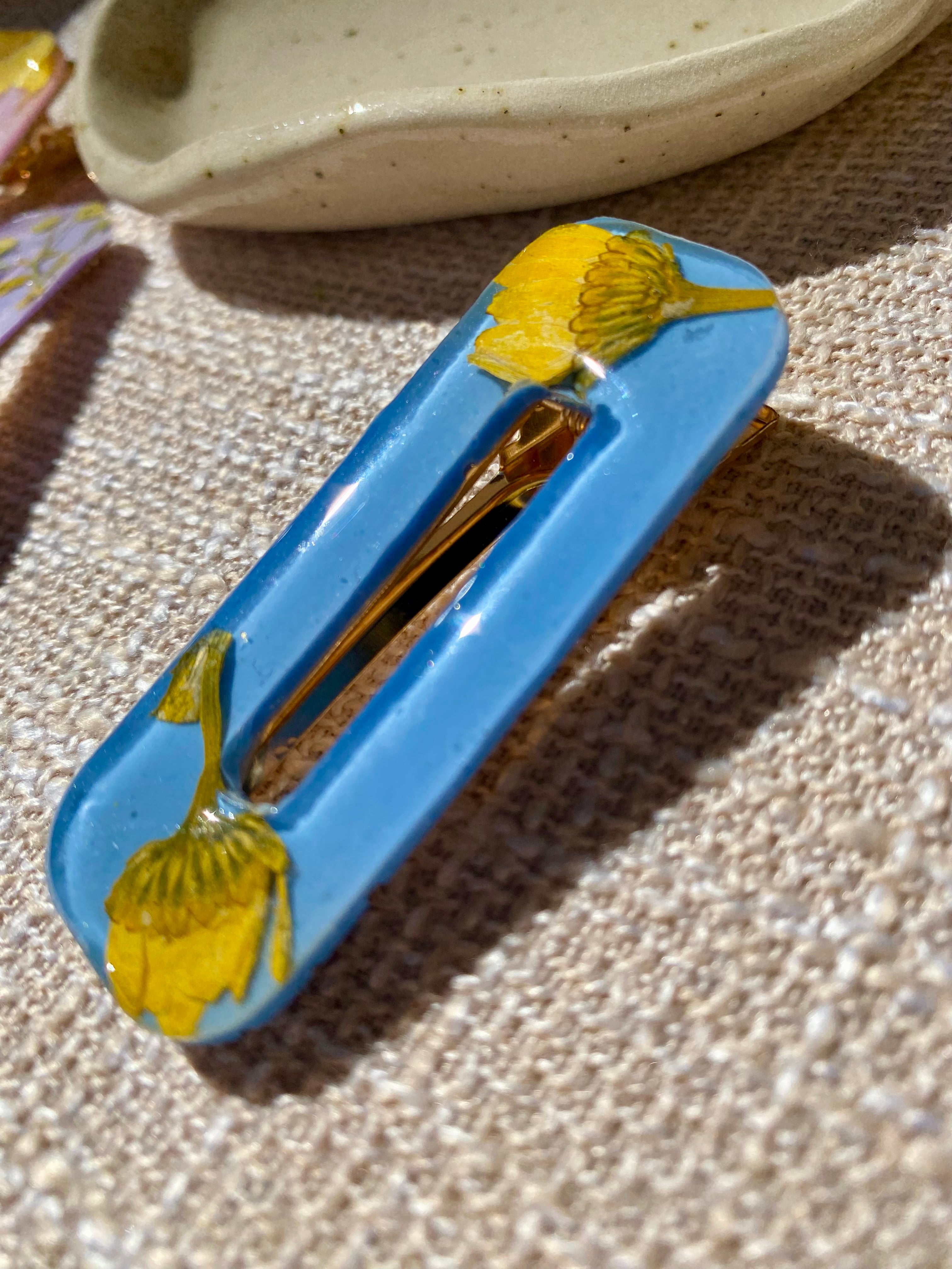 Resin Flower Hair Clip