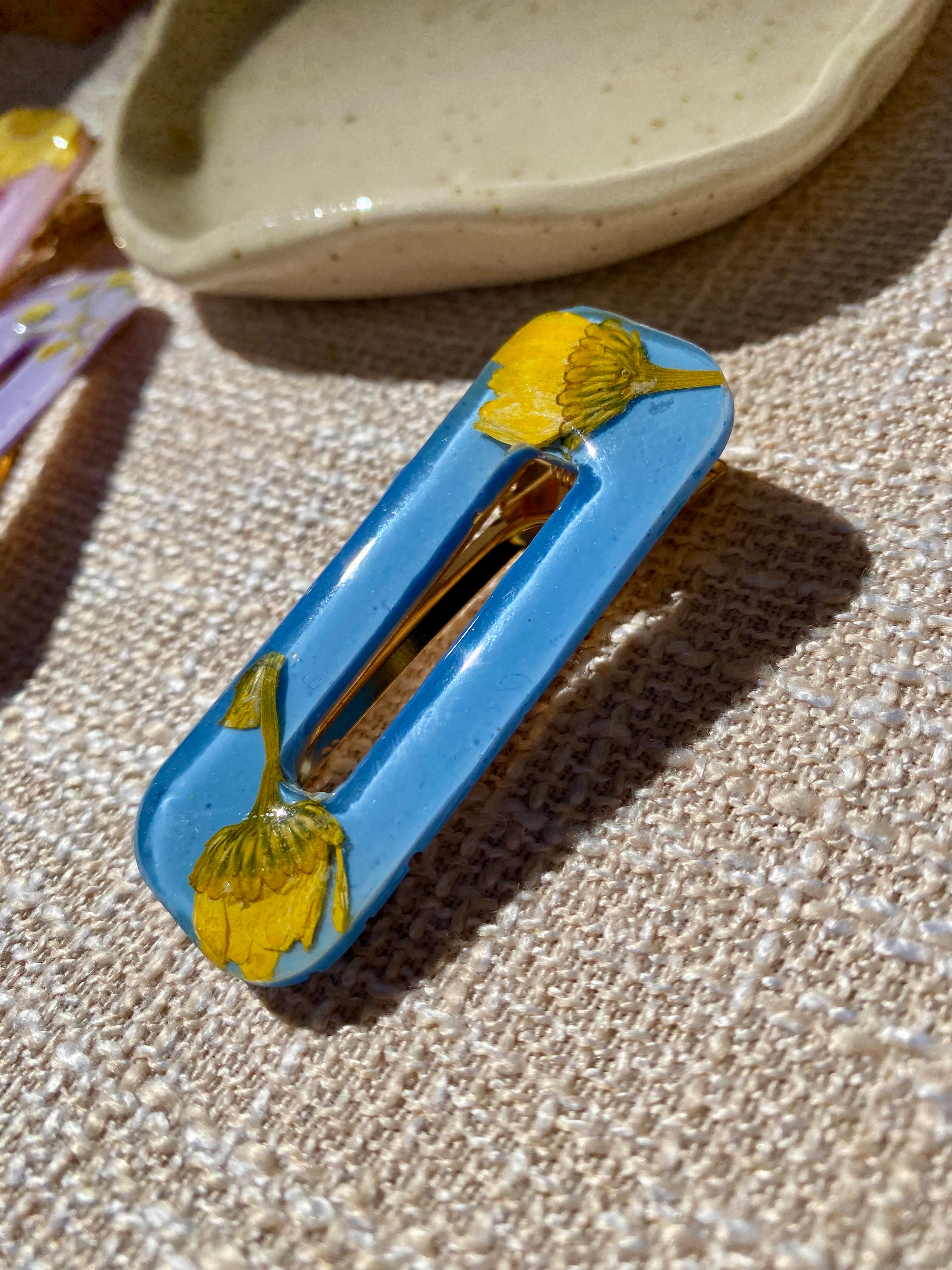 Resin Flower Hair Clip