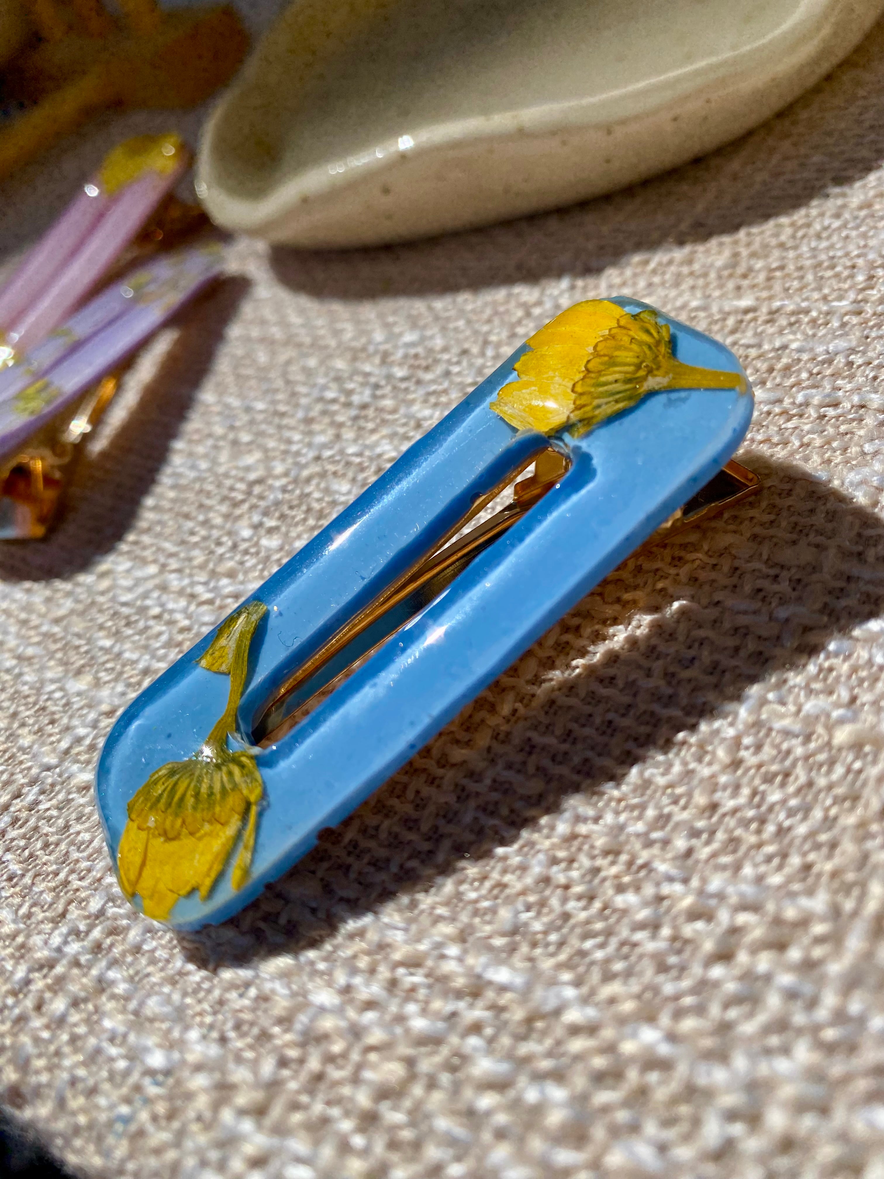 Resin Flower Hair Clip