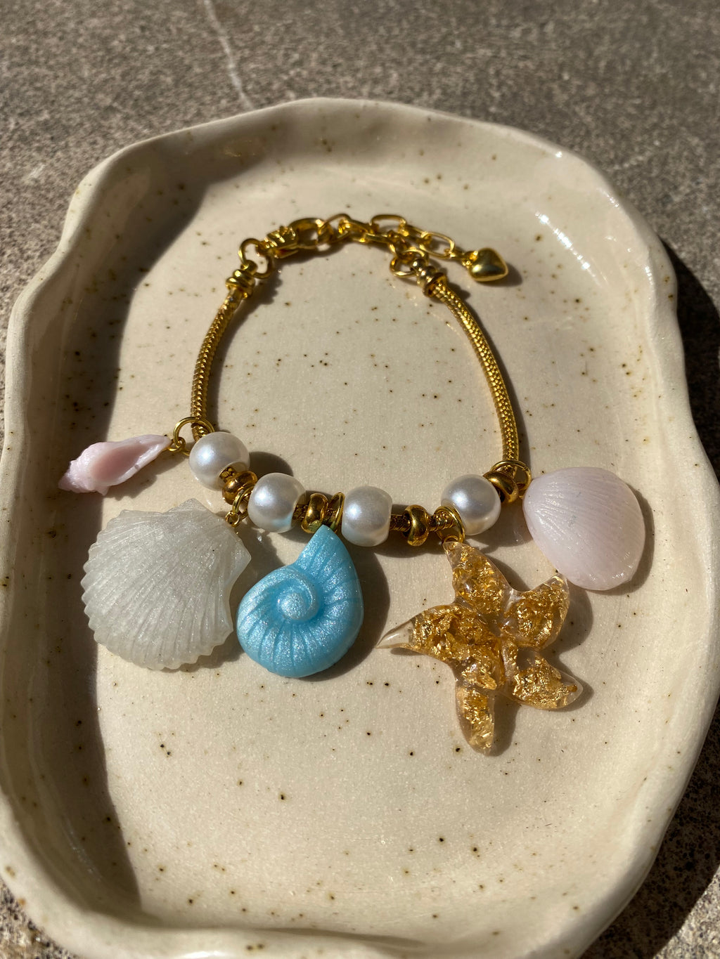 Resin Seashell Charm Bracelet