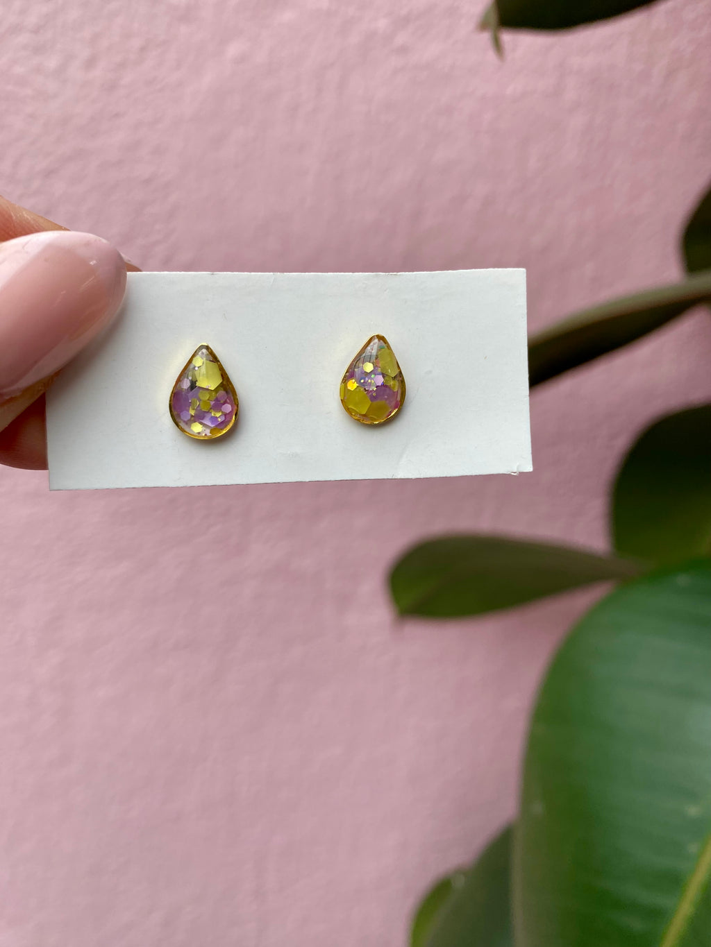Resin Studs