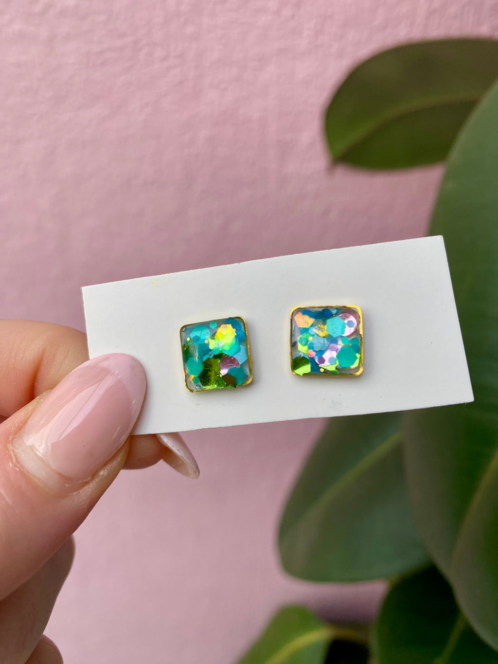 Resin Studs