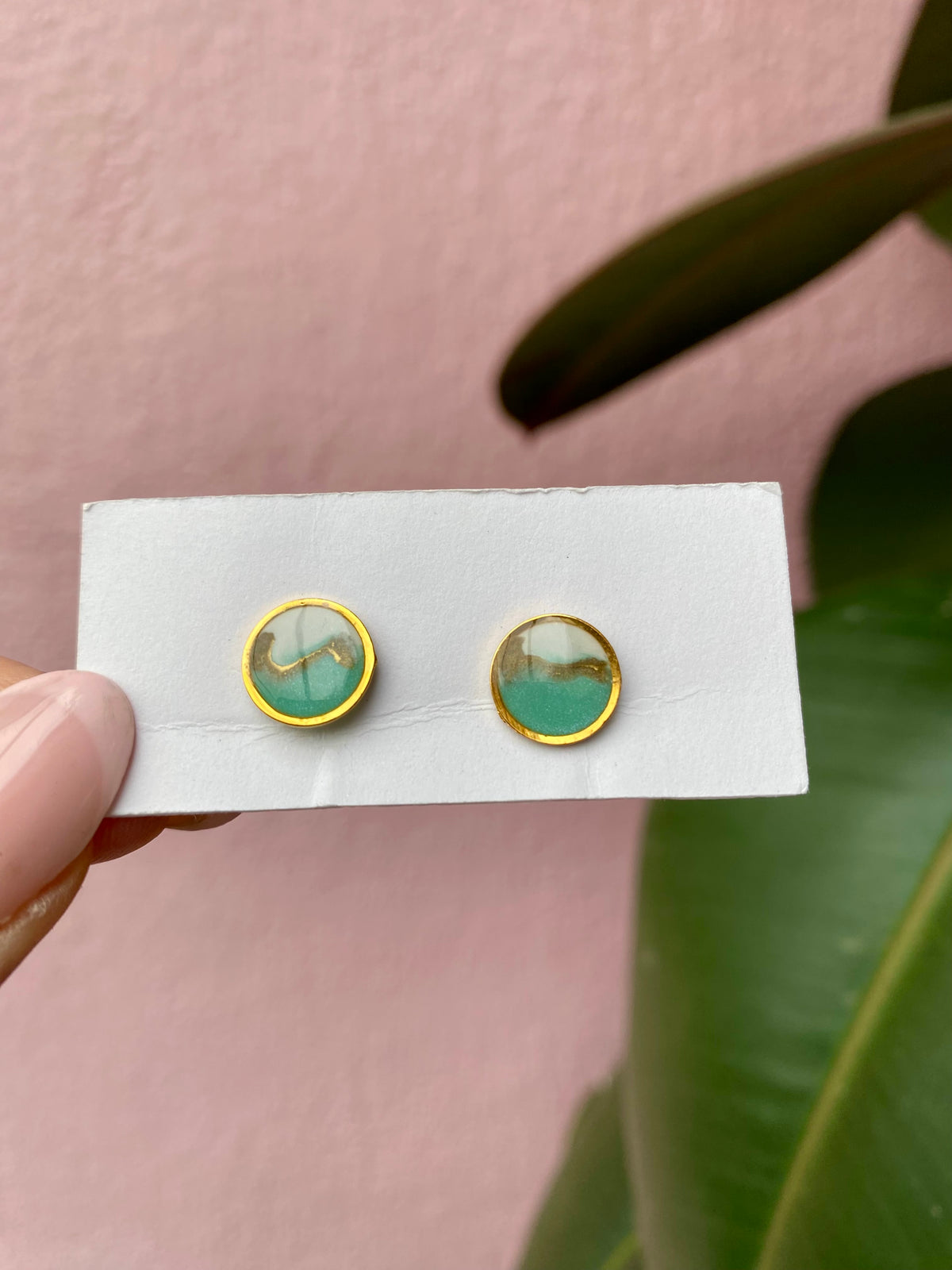 Resin Studs