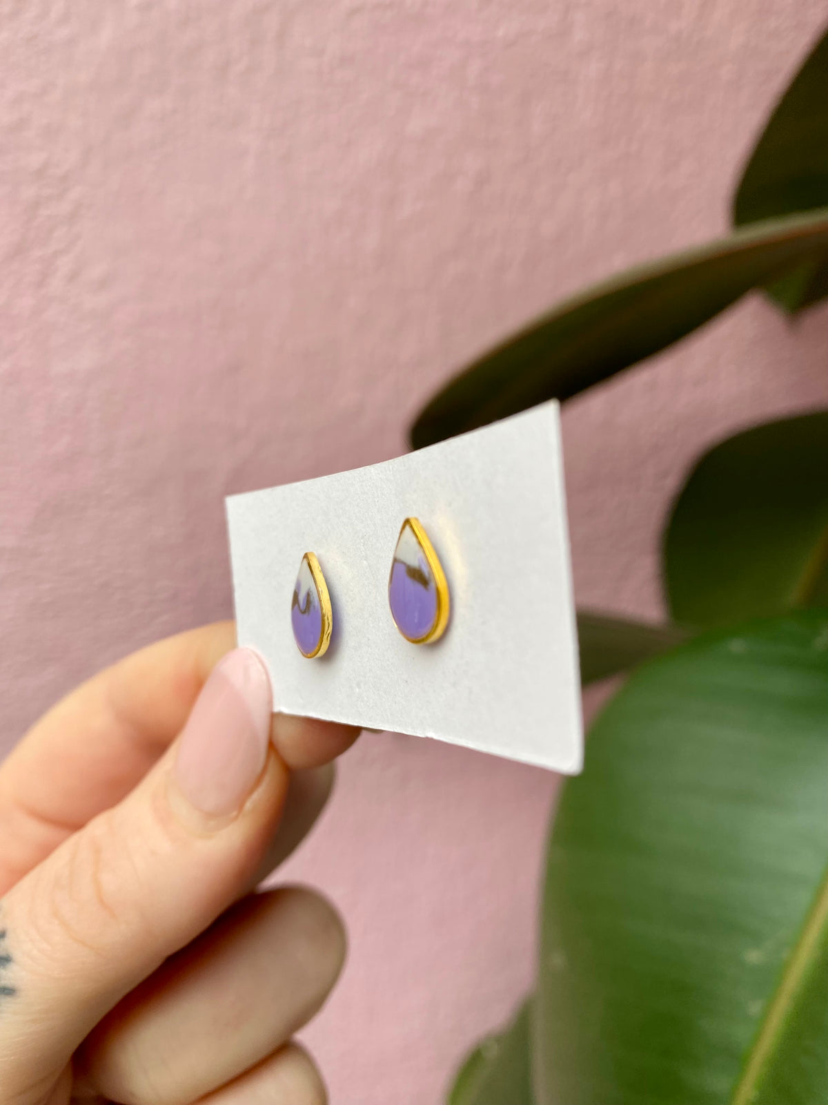 Resin Studs