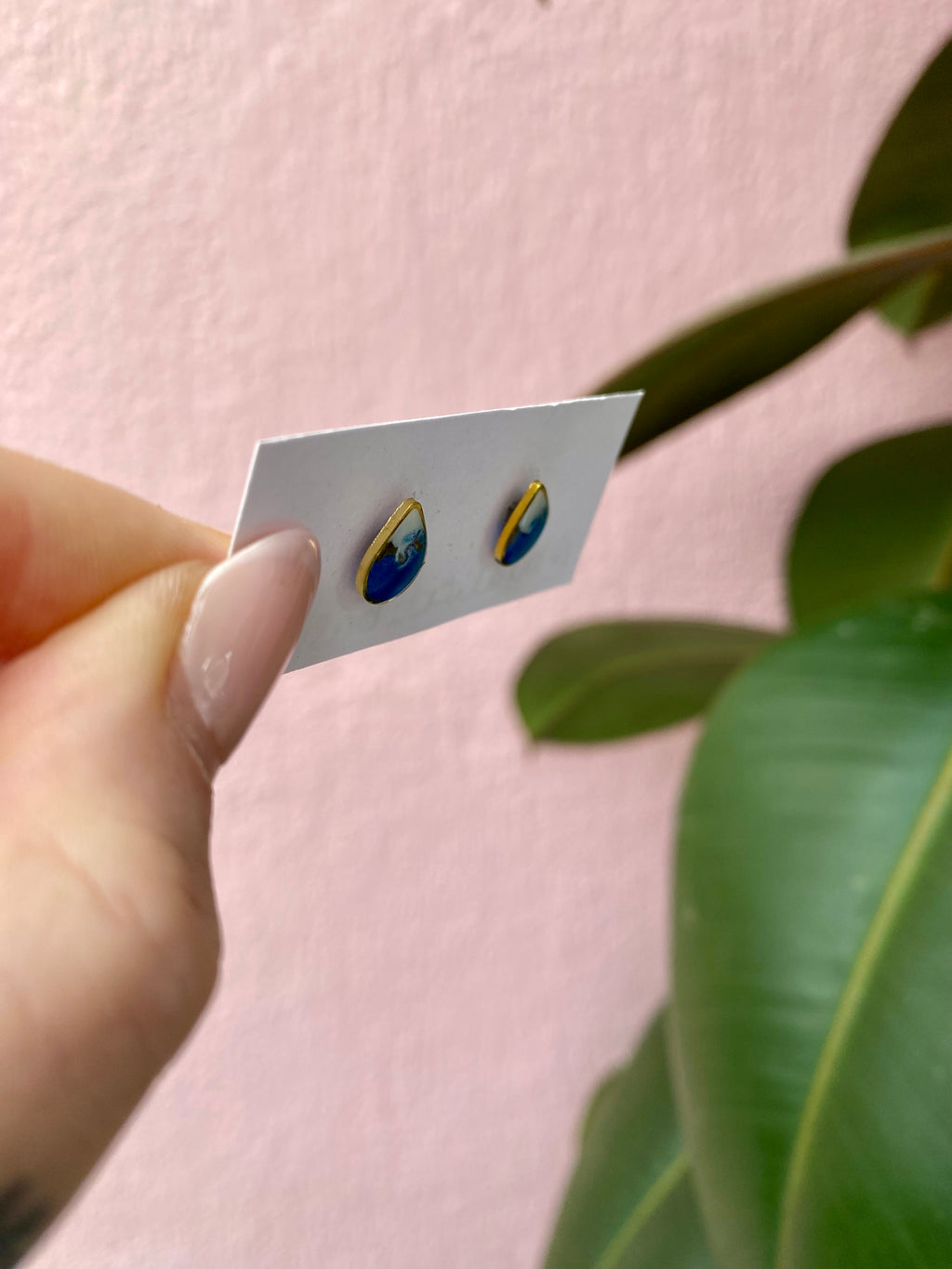 Resin Studs