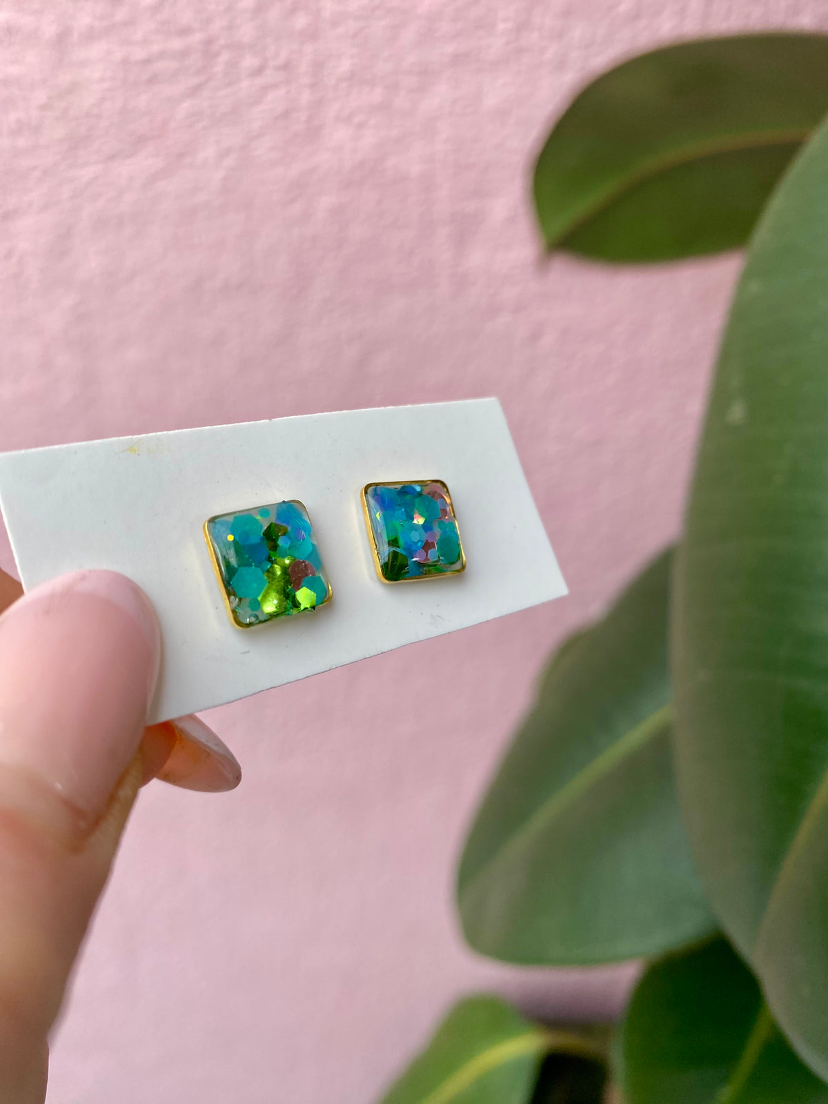 Resin Studs