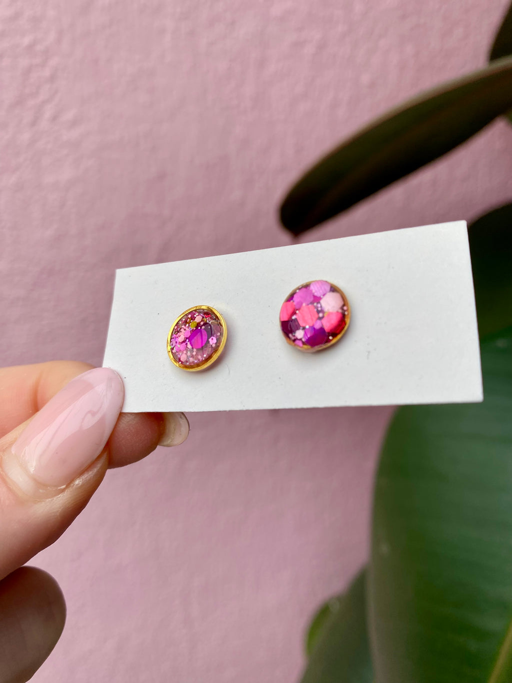 Resin Studs