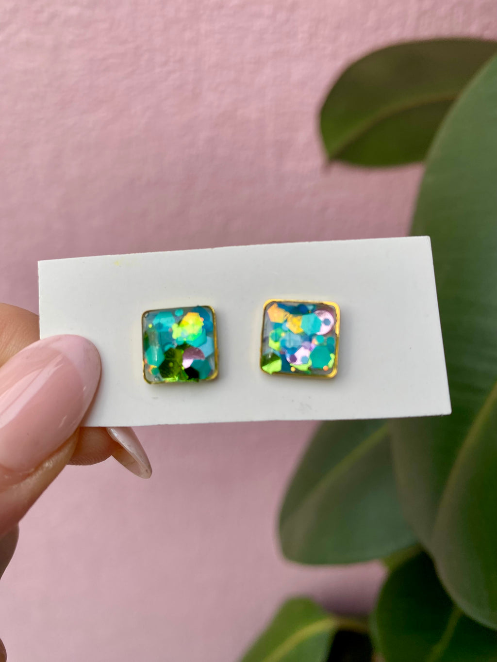 Resin Studs