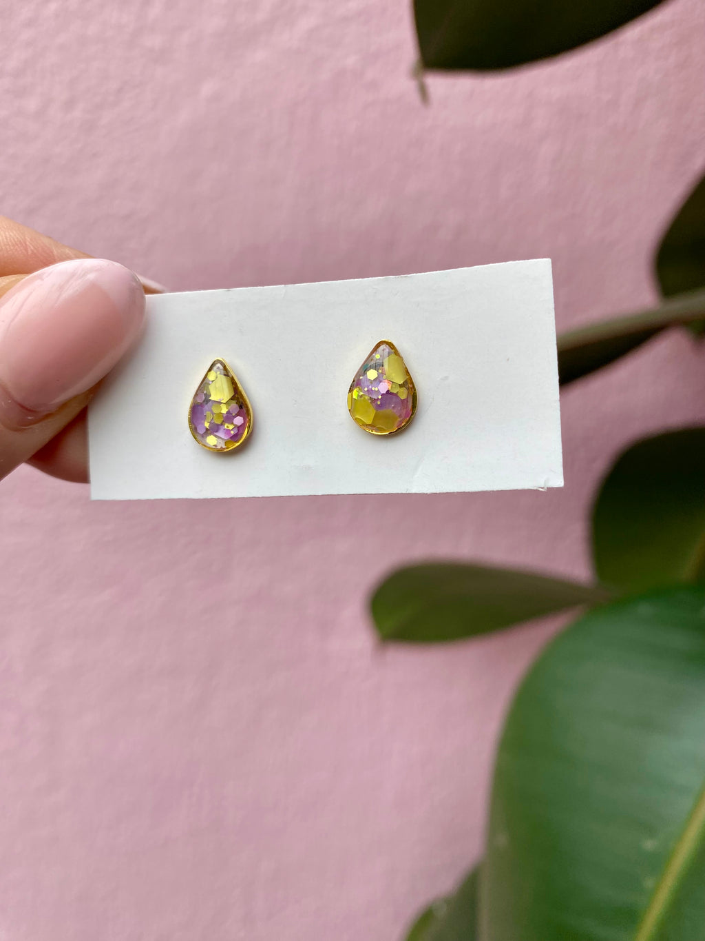 Resin Studs