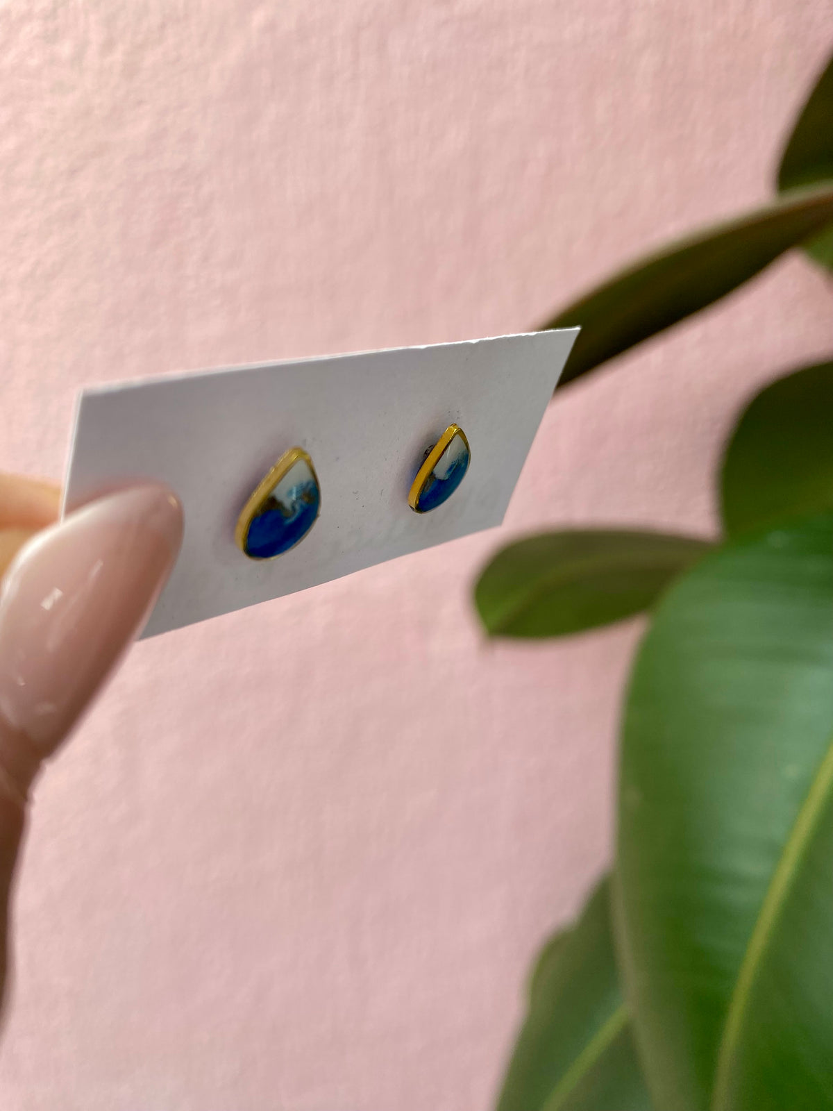 Resin Studs
