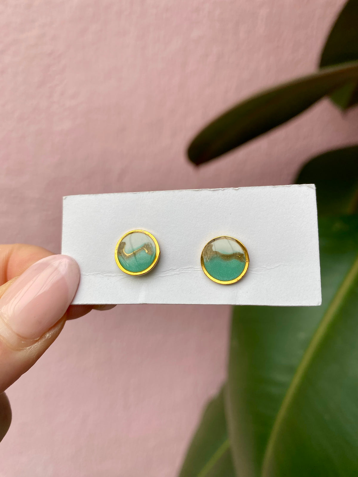 Resin Studs