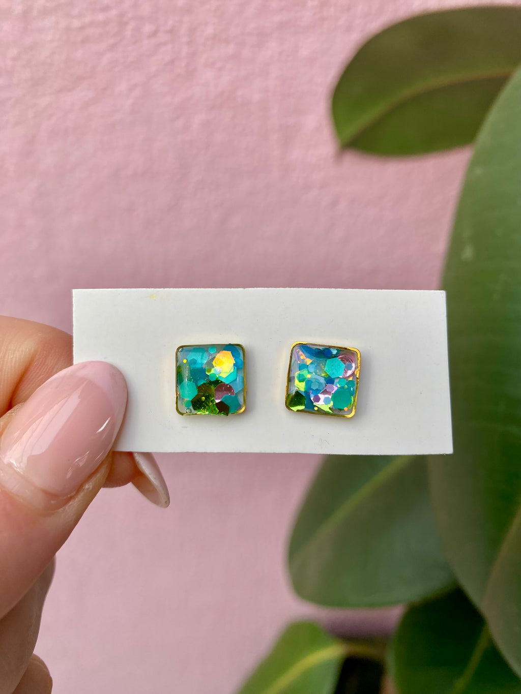 Resin Studs