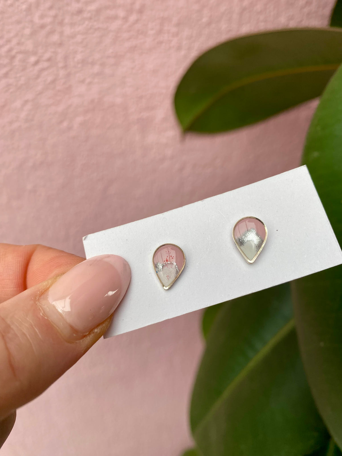 Resin Studs