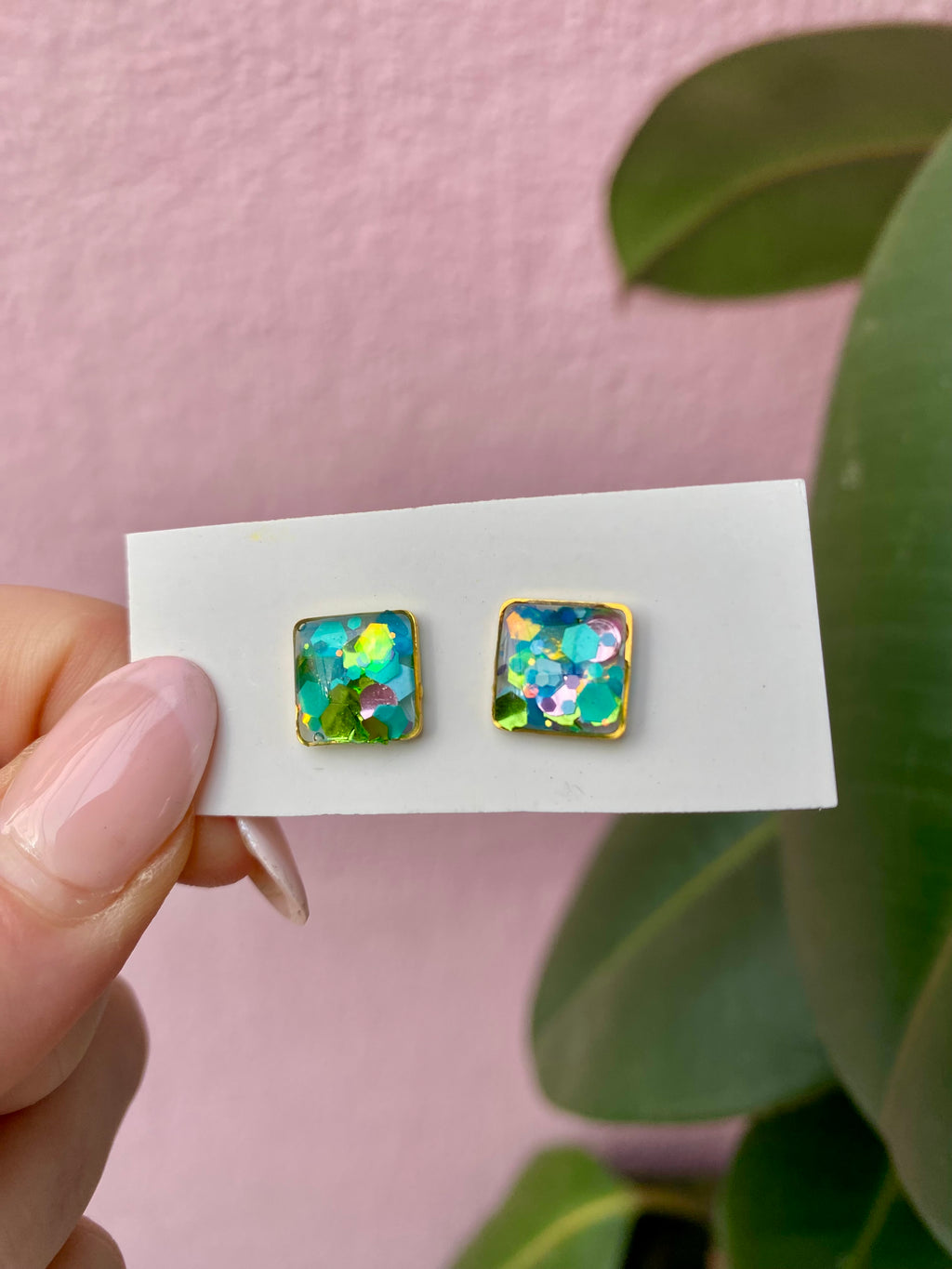 Resin Studs