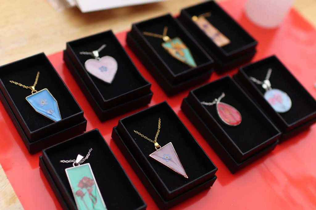 Dried Flower Pendant Workshop - IN PERSON (Bristol UK based)